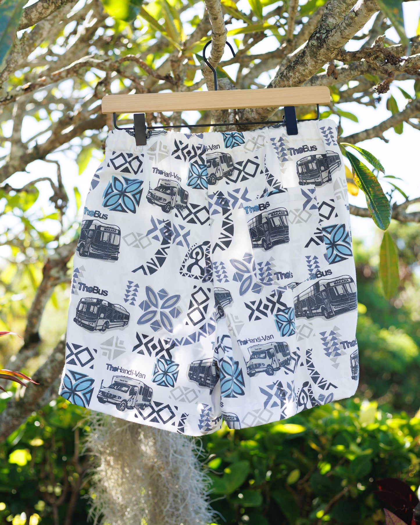 Hana Hou Shorts M- Da Bus