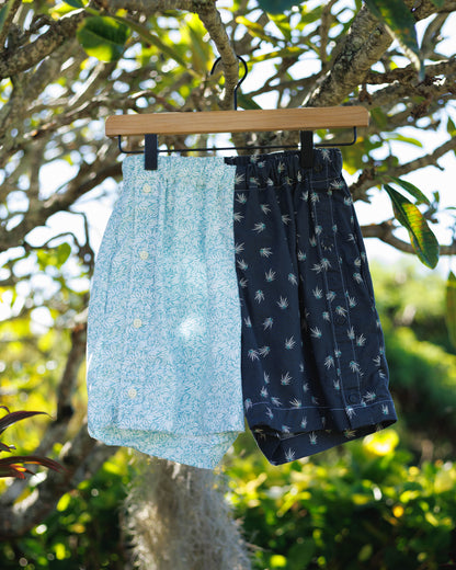 Hana Hou Shorts XS- White Chrysanthemum