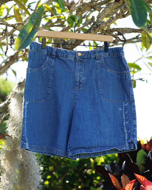 Lei Lāʻī Shorts W Size 12