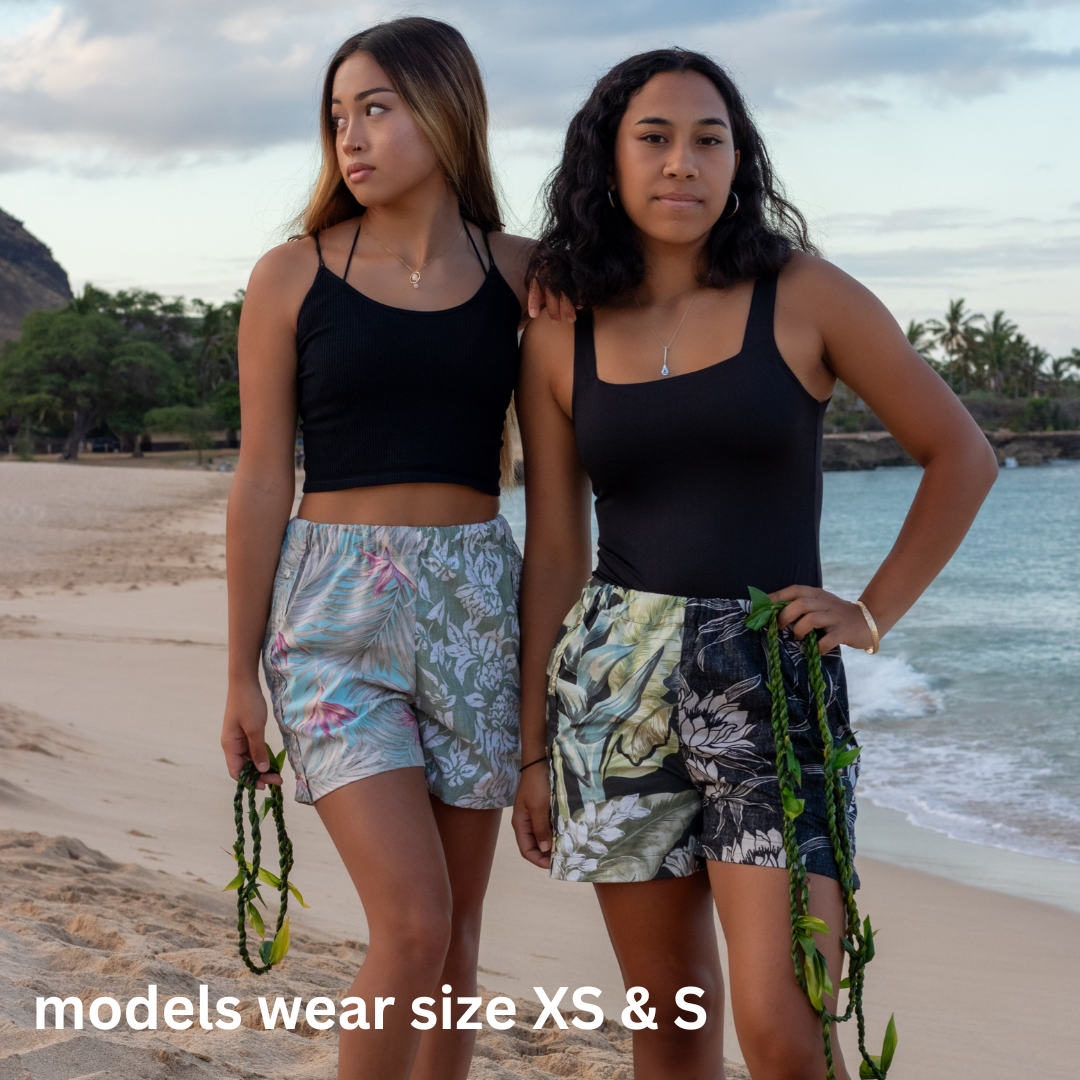 Hana Hou Shorts XS- White Chrysanthemum